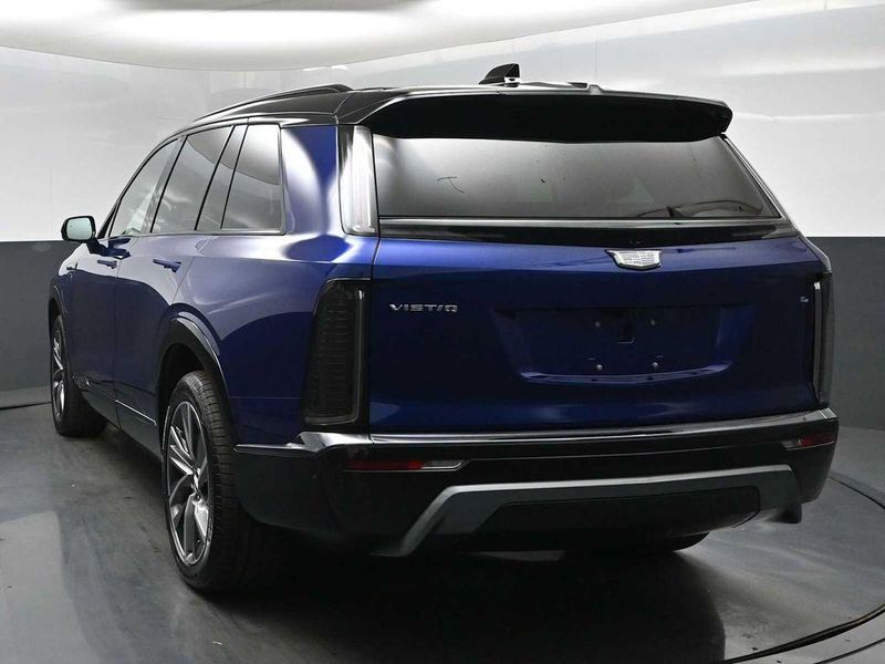 2027 Cadillac VISTIQ in Great Neck, NY