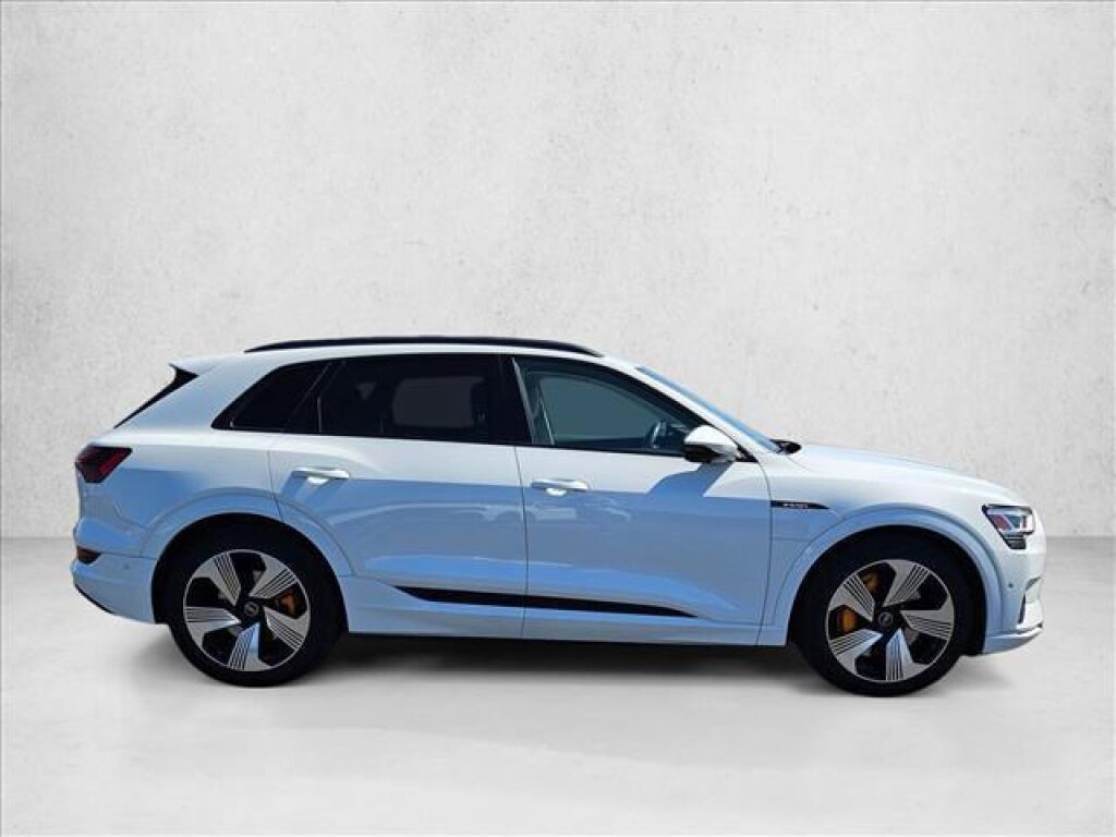 2023 Audi e-tron