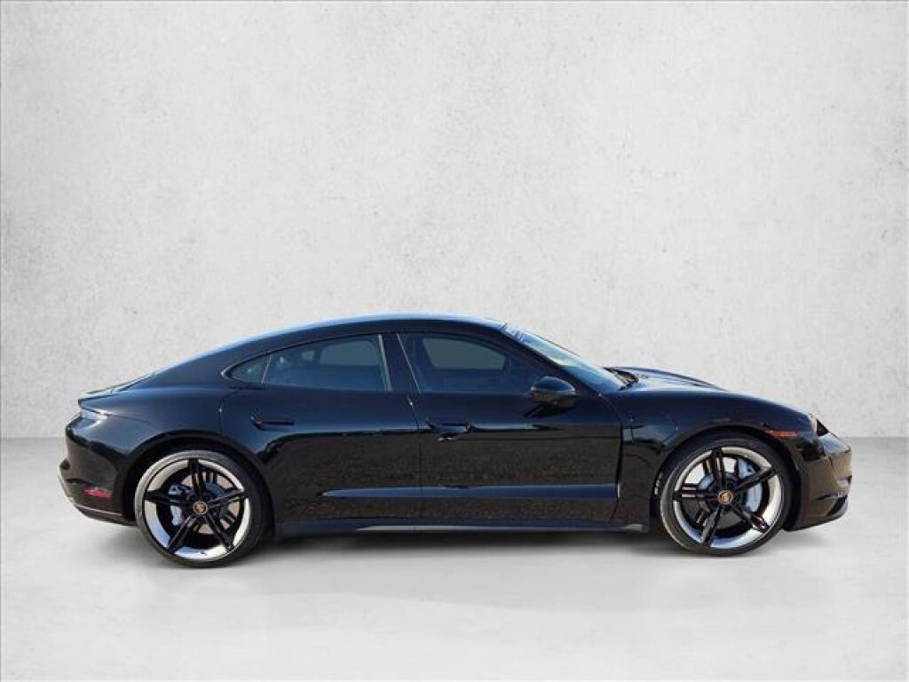2022 Porsche Taycan
