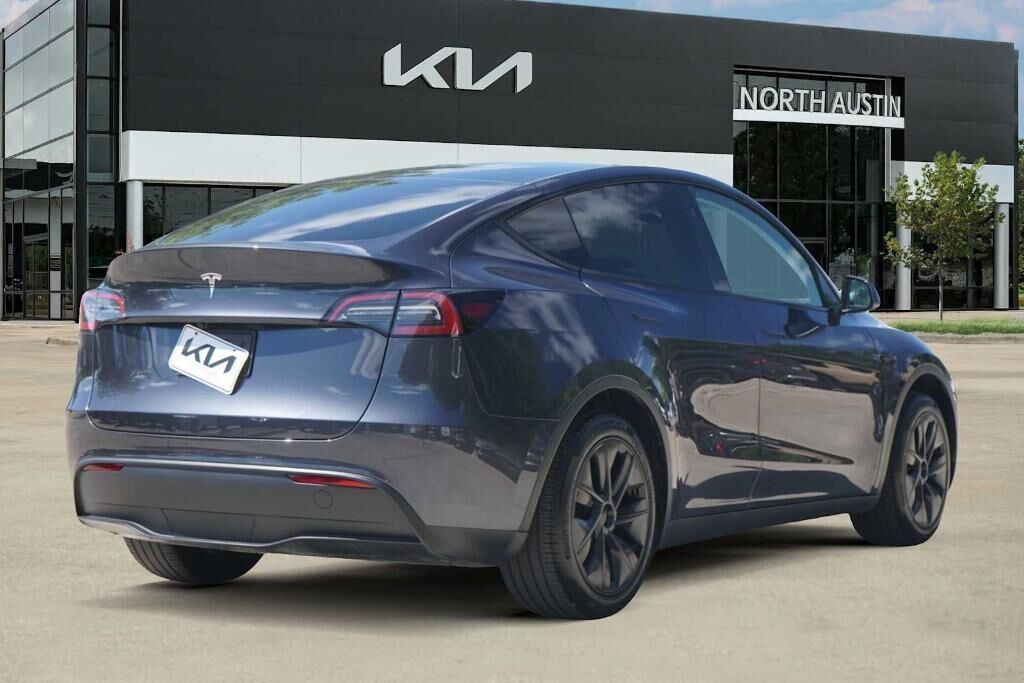 2025 Tesla Model Y