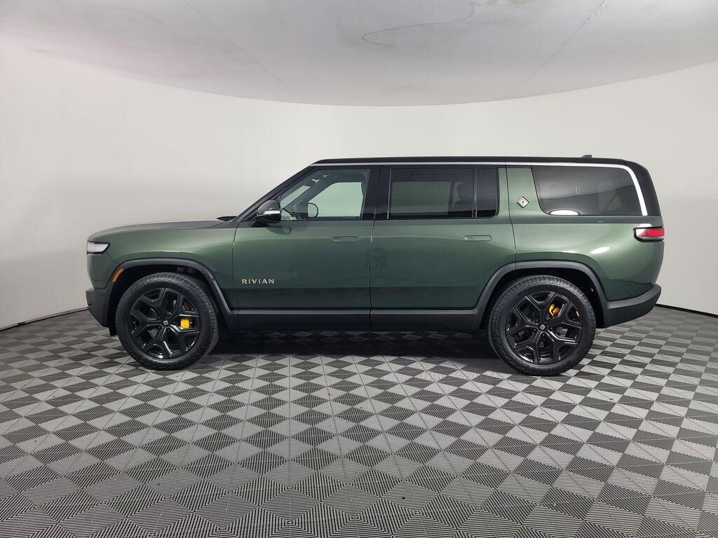 2022 Rivian R1S