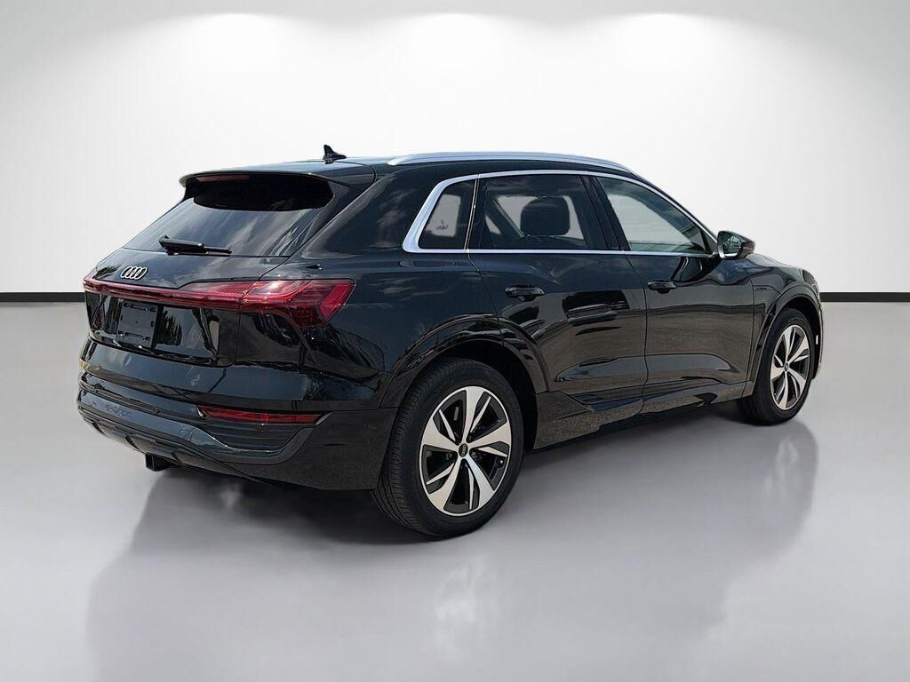 2024 Audi Q8 e-tron