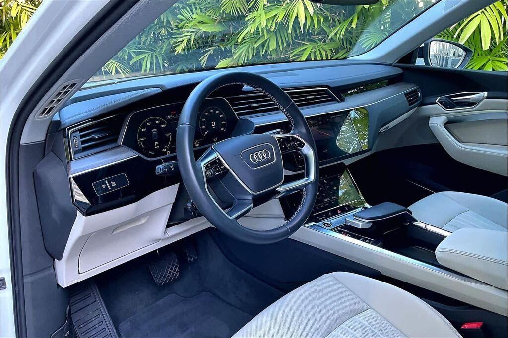 2024 Audi Q8 e-tron
