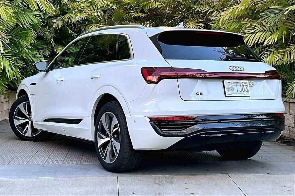 2024 Audi Q8 e-tron