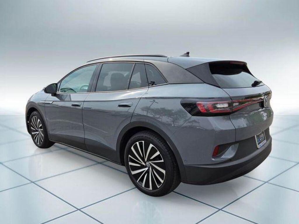 undefined. Enlarge image 8