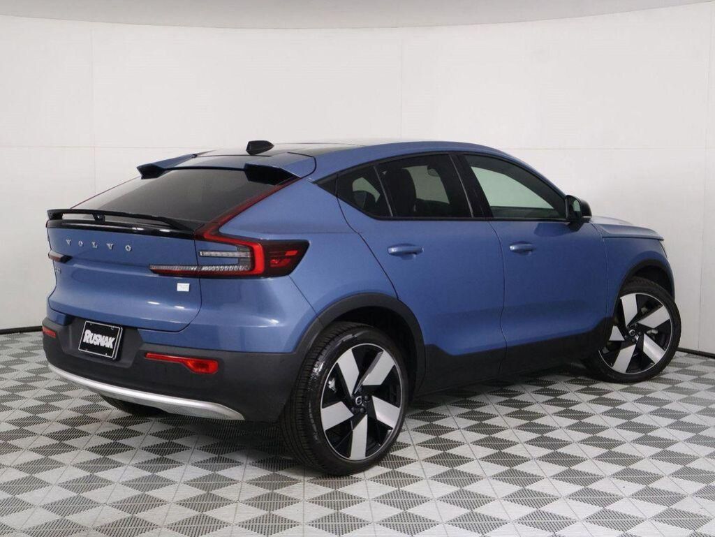 2024 Volvo C40 Recharge Pure Electric