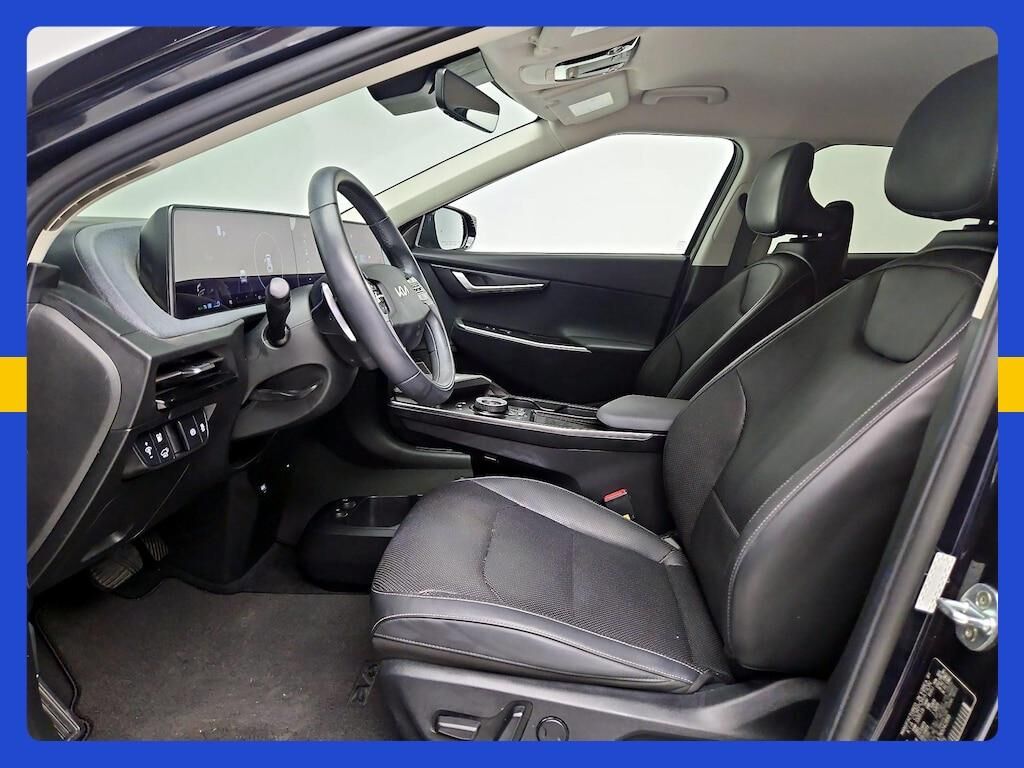 undefined. Enlarge image 13