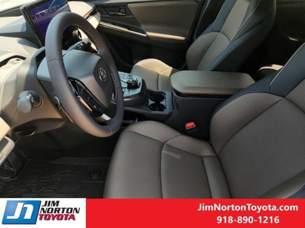 undefined. Enlarge image 11