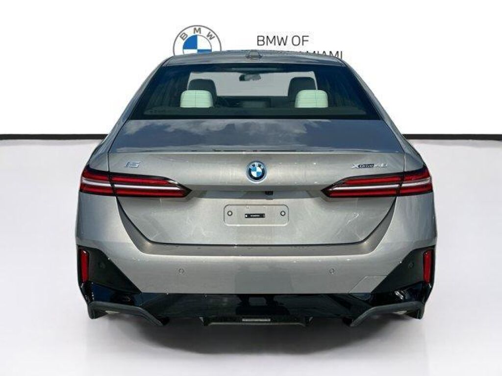 2025 BMW i5 in Miami, FL