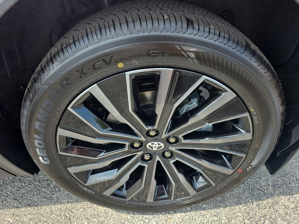 undefined. Enlarge image 7