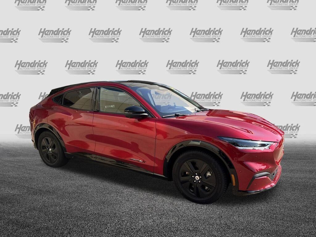 2022 Ford Mustang Mach-E