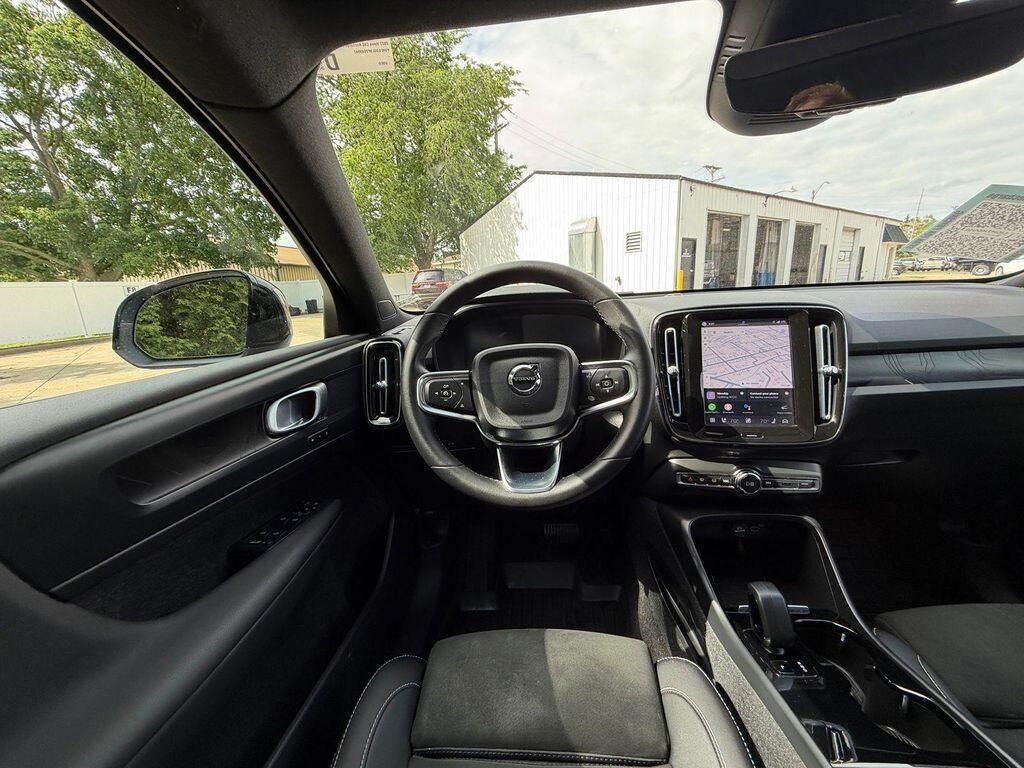 2023 Volvo C40 Recharge Pure Electric