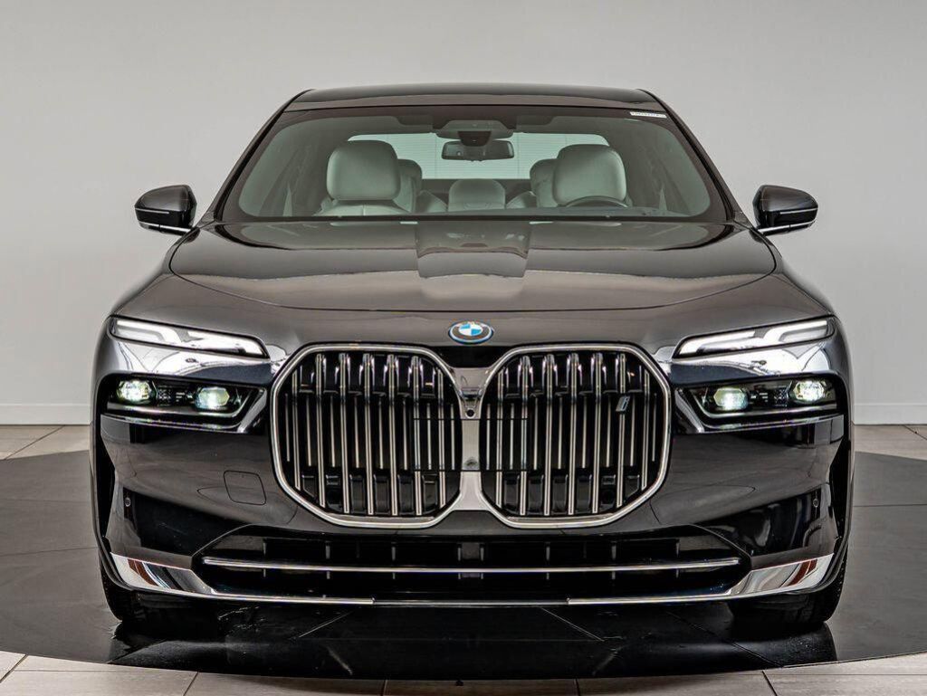 2024 BMW i7 in Wichita, KS