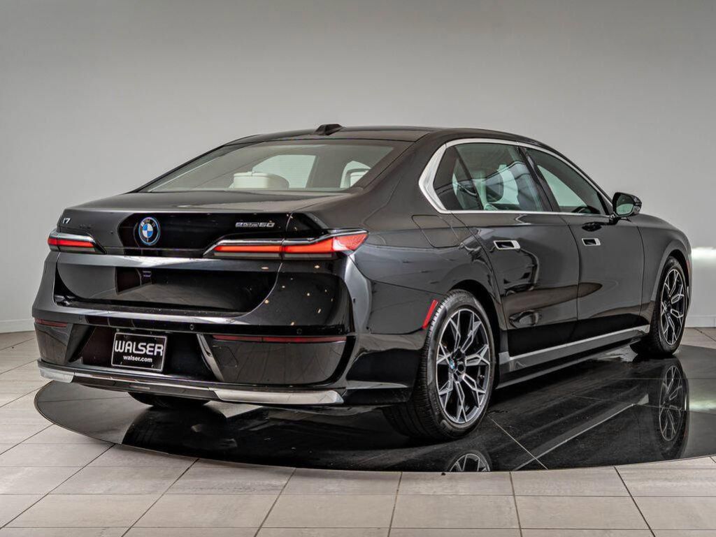 2024 BMW i7 in Wichita, KS
