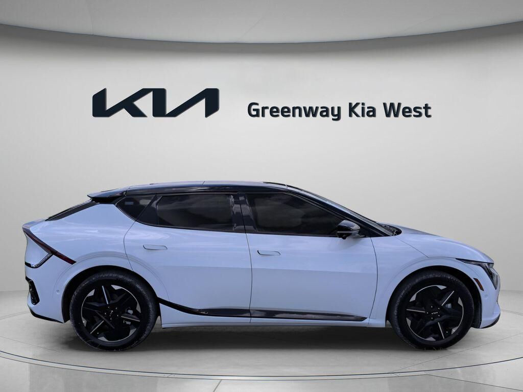 undefined. Enlarge image 9