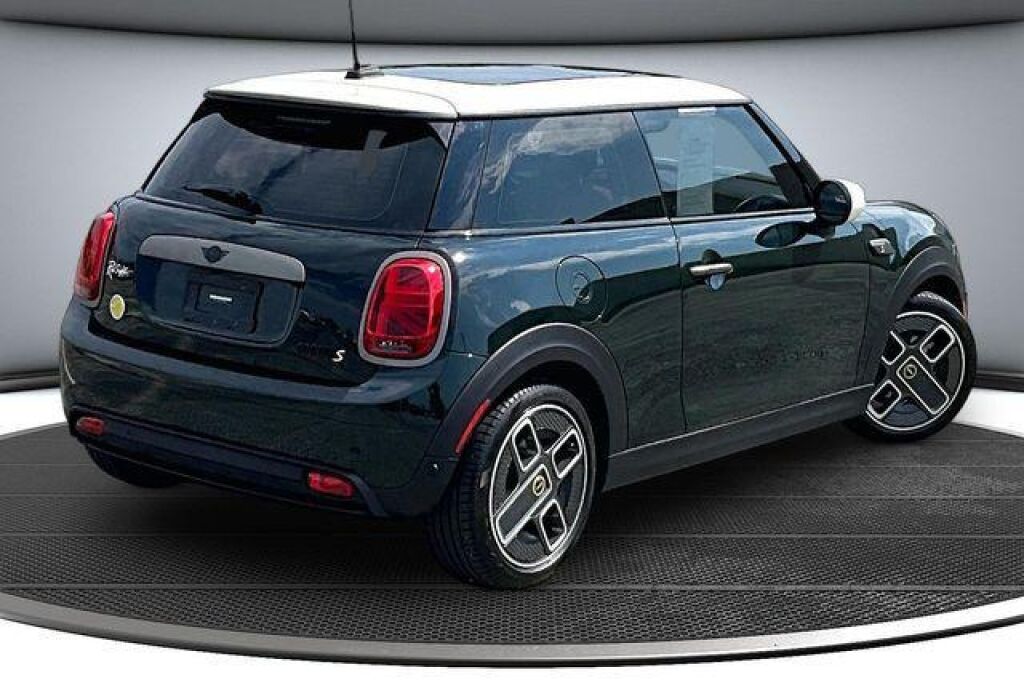 undefined. Enlarge image 6