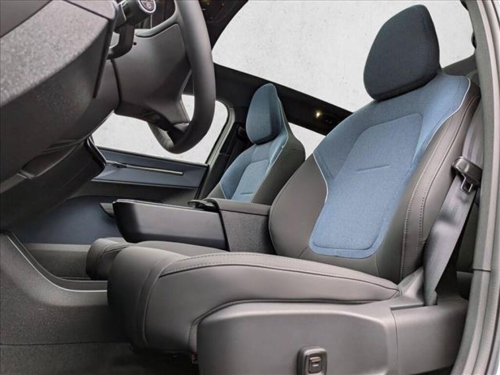 2026 Volvo EX30