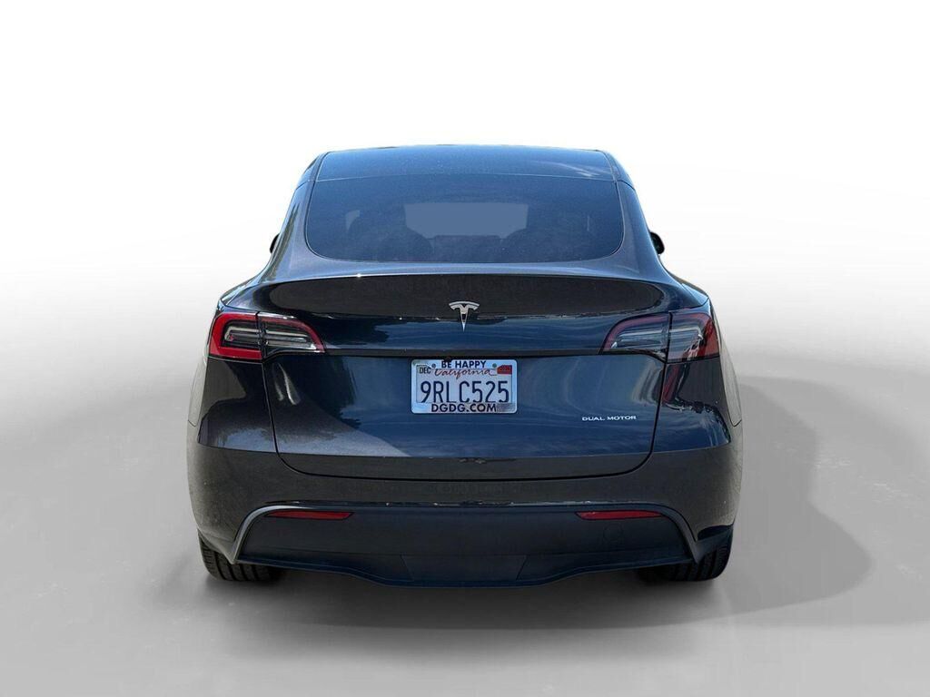 2025 Tesla Model Y