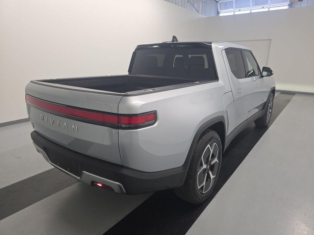 2024 Rivian R1T