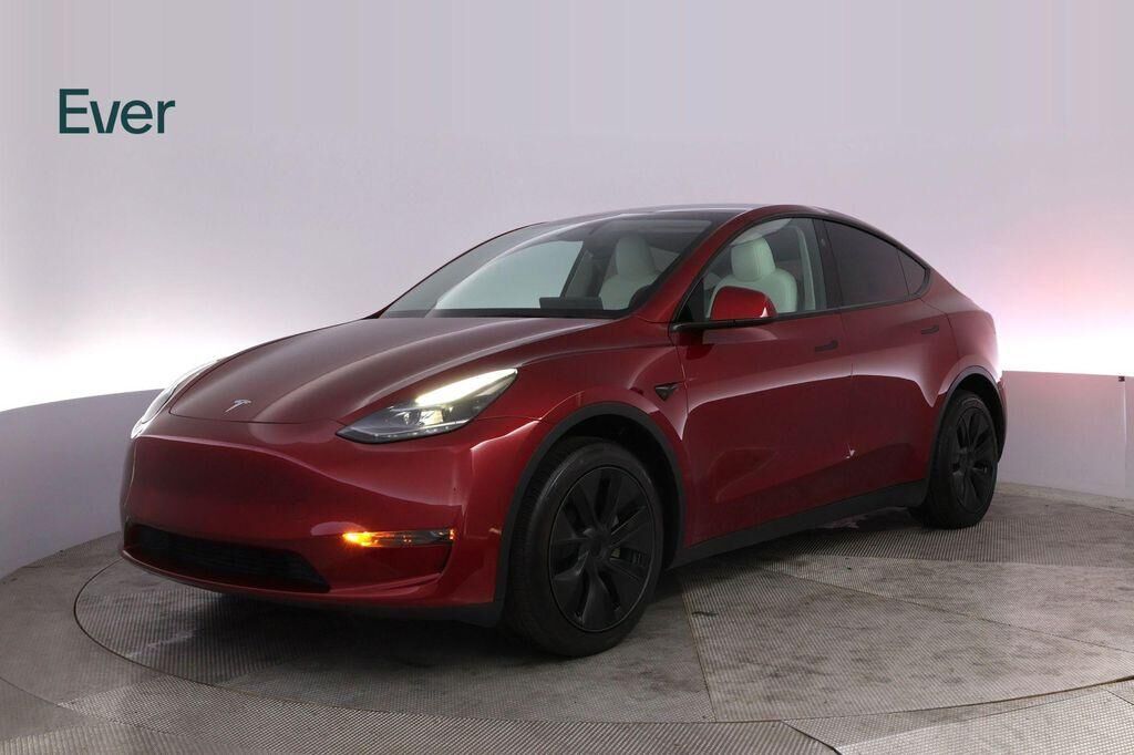 2025 Tesla Model Y