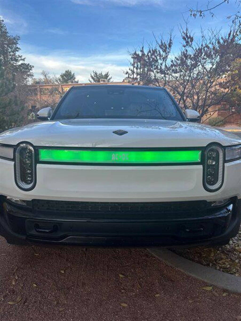 2023 Rivian R1S