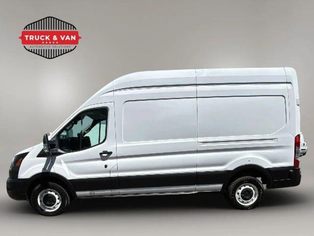 2022 Ford E-Transit