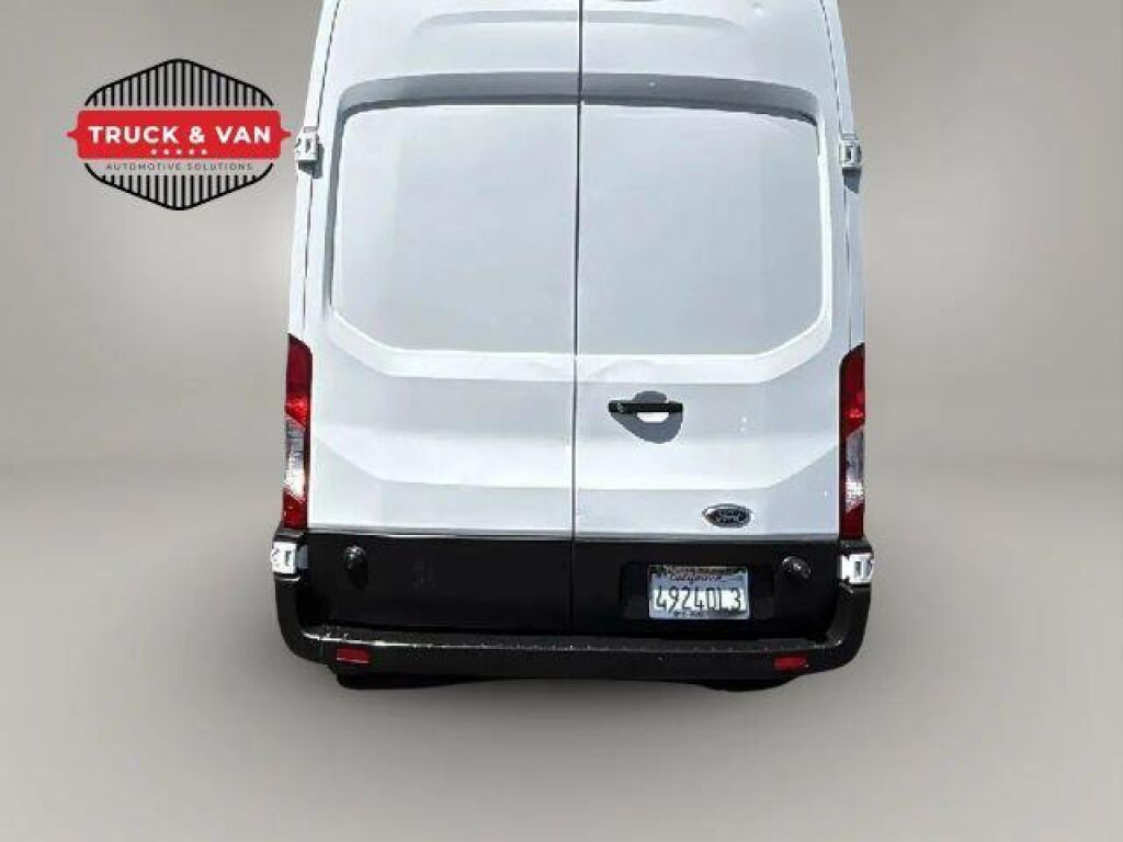 2022 Ford E-Transit