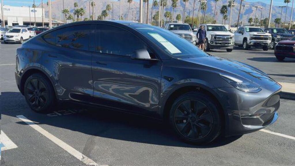 2024 Tesla Model Y