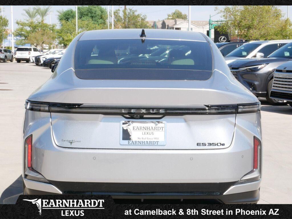 2026 Lexus ES 350e