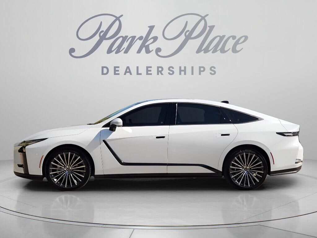 2026 Lexus ES 350e