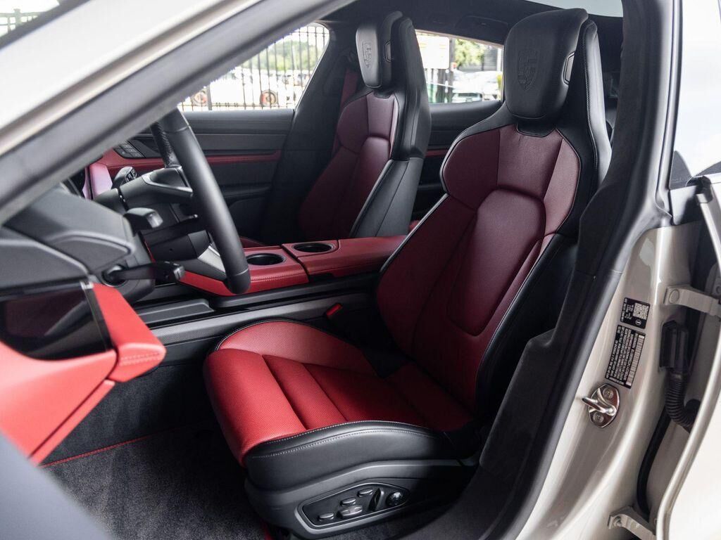 2026 Porsche Taycan