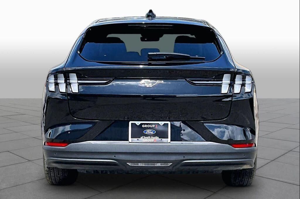 2025 Ford Mustang Mach-E