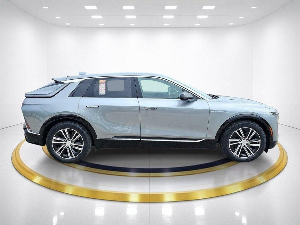 2024 Cadillac LYRIQ