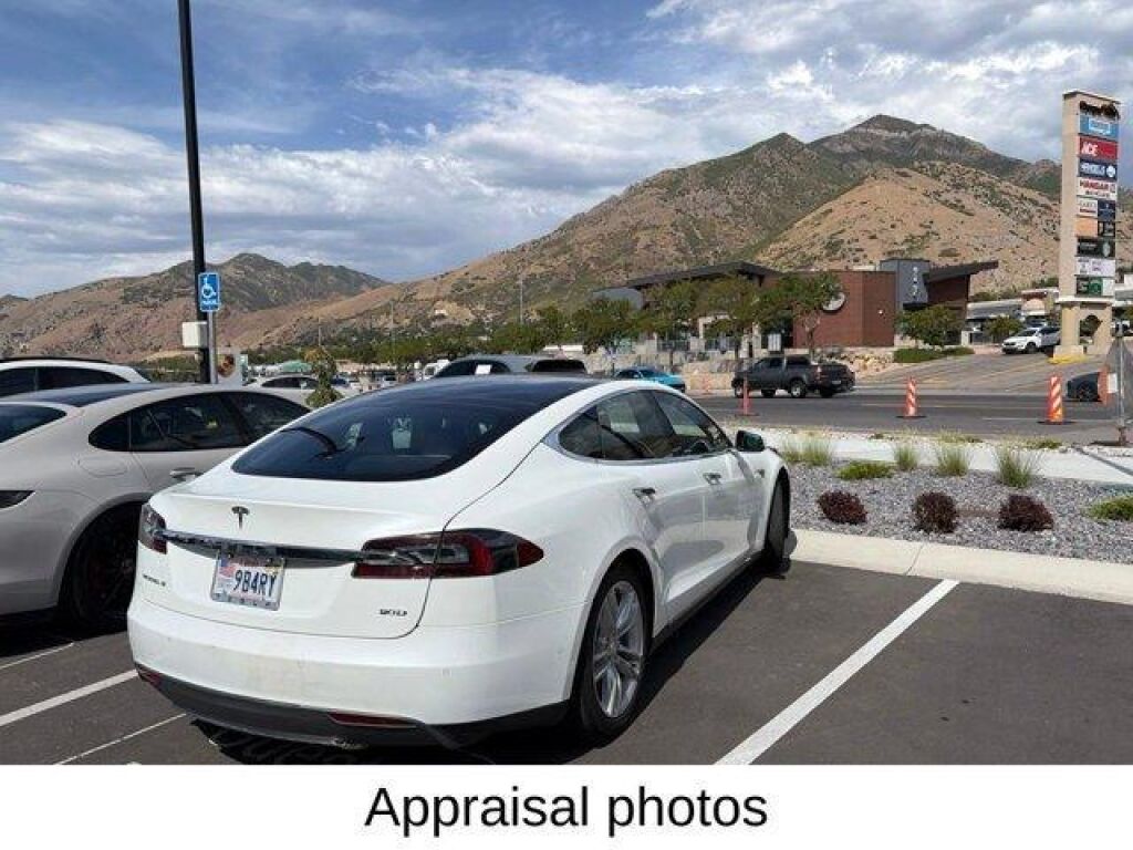 2015 Tesla Model S