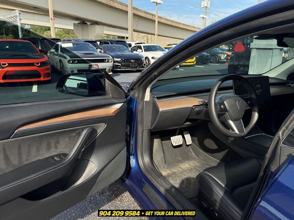 undefined. Enlarge image 18