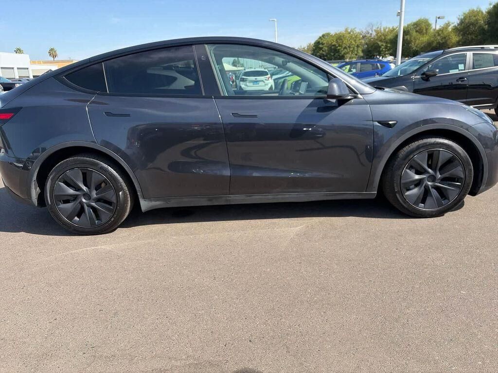 2025 Tesla Model Y