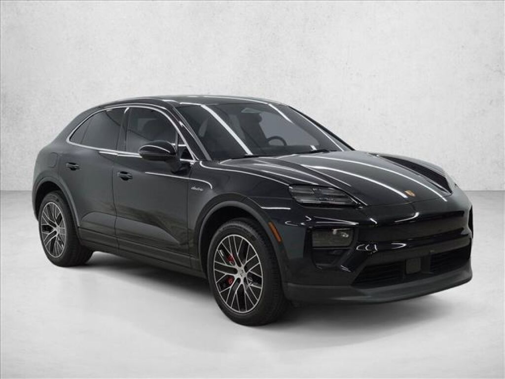 2025 Porsche Macan