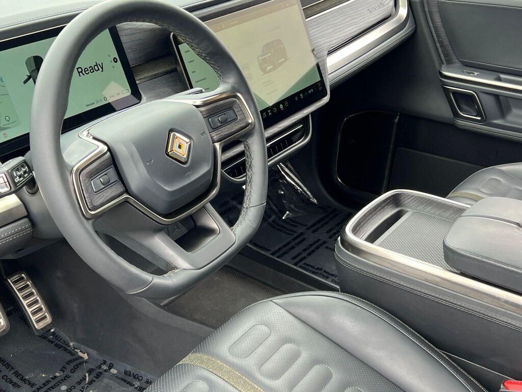 2024 Rivian R1S