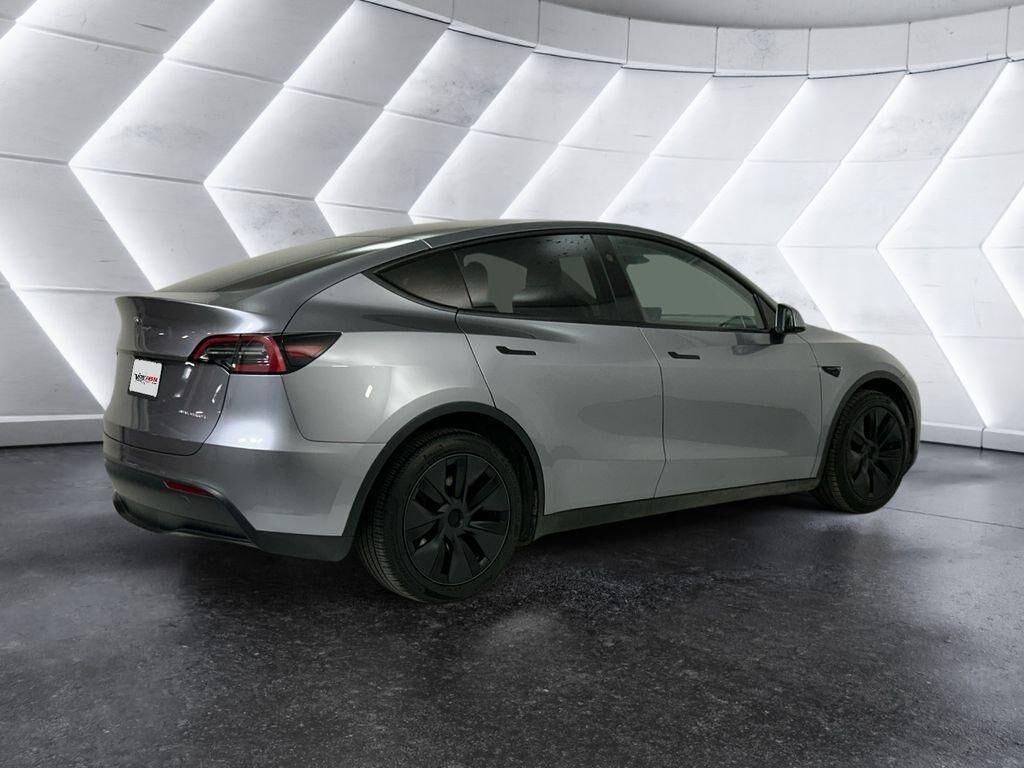 2025 Tesla Model Y