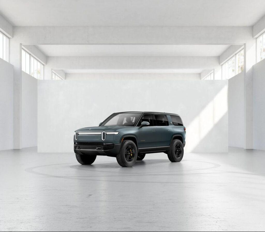 2026 Rivian R1S