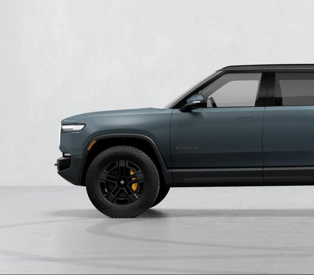2026 Rivian R1S