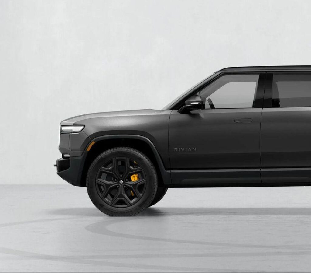 2026 Rivian R1S