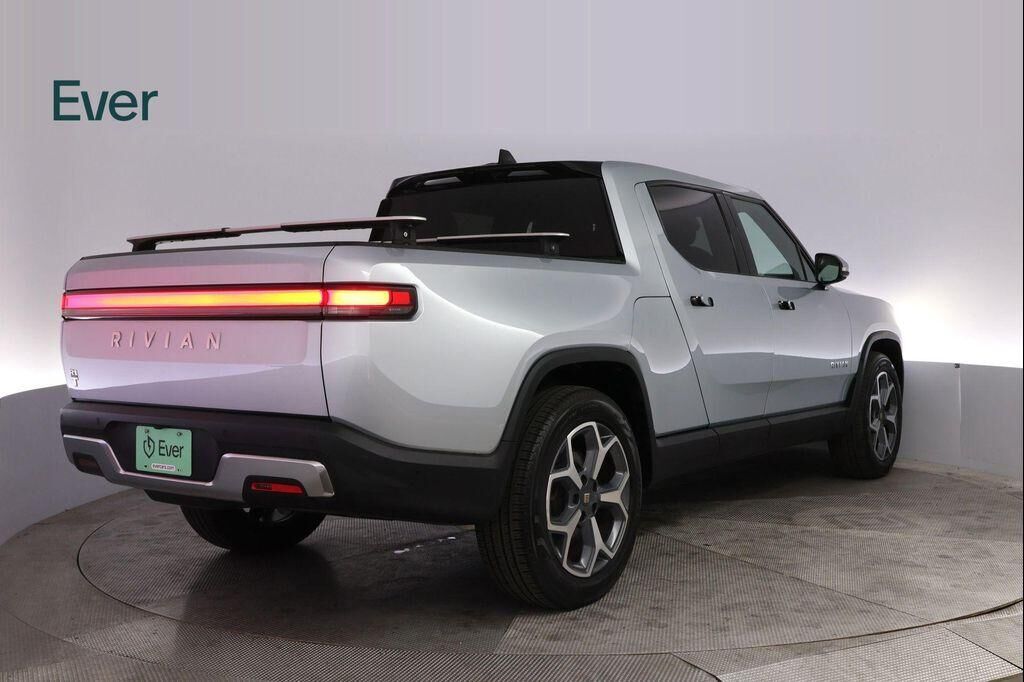 2024 Rivian R1T