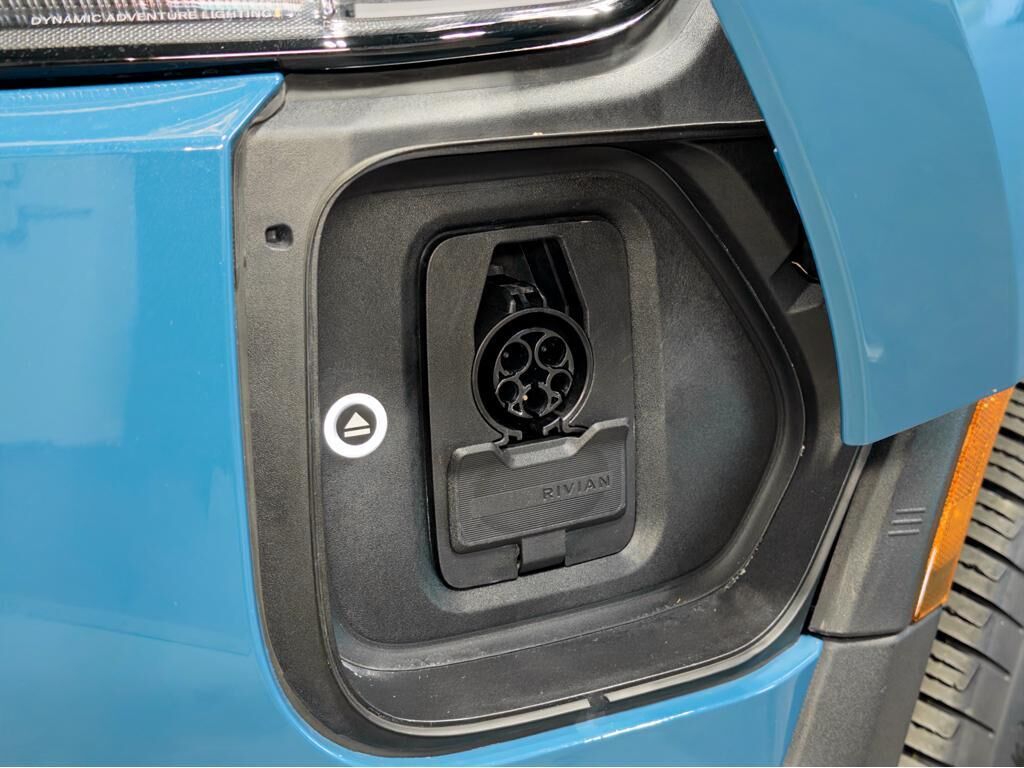2025 Rivian R1T