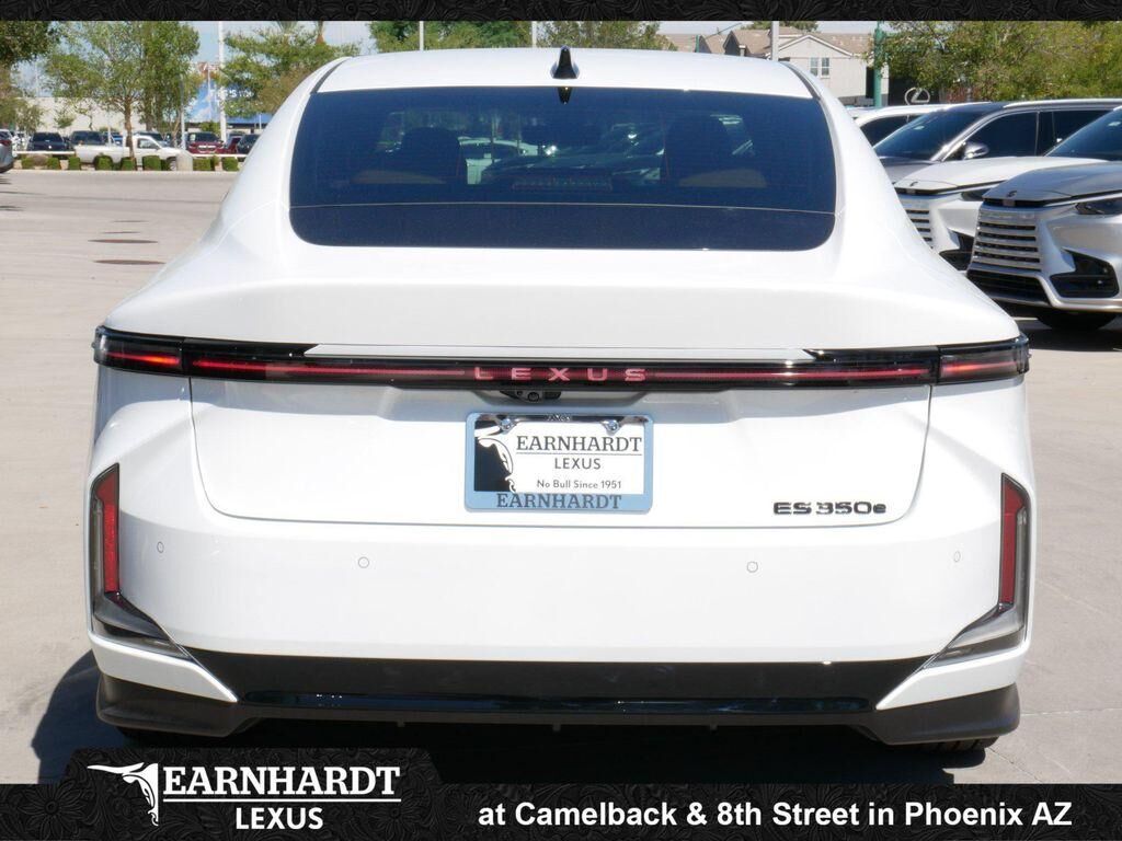 2026 Lexus ES 350e