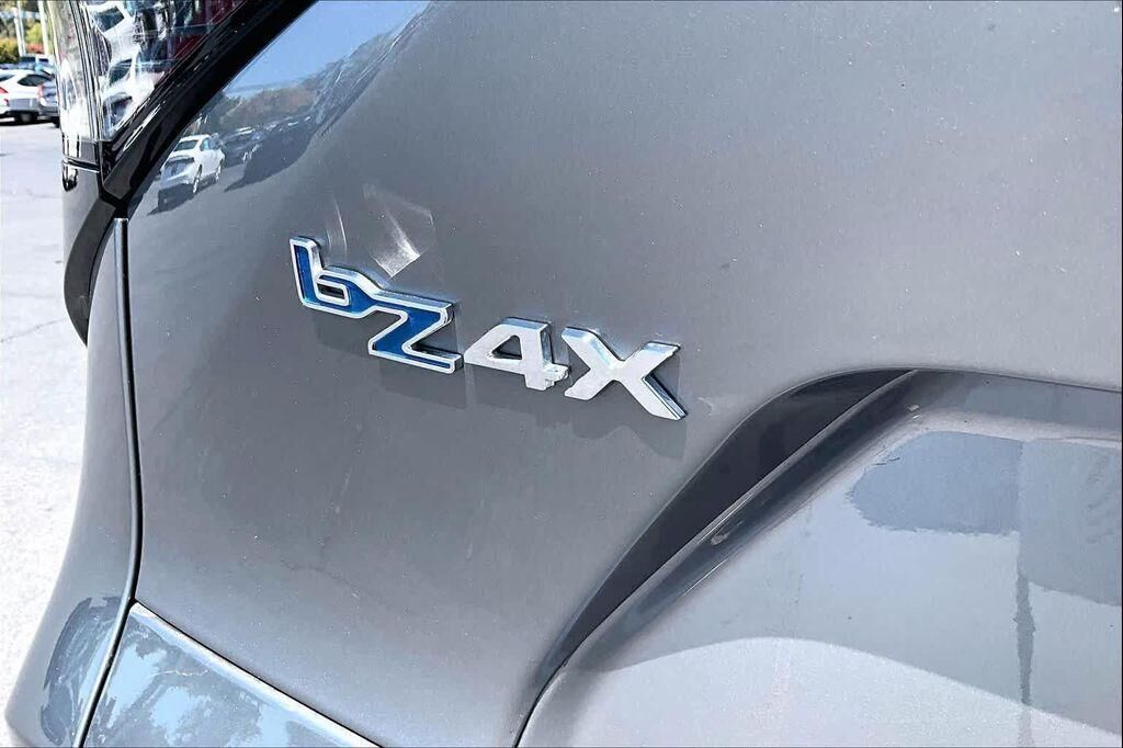 undefined. Enlarge image 9