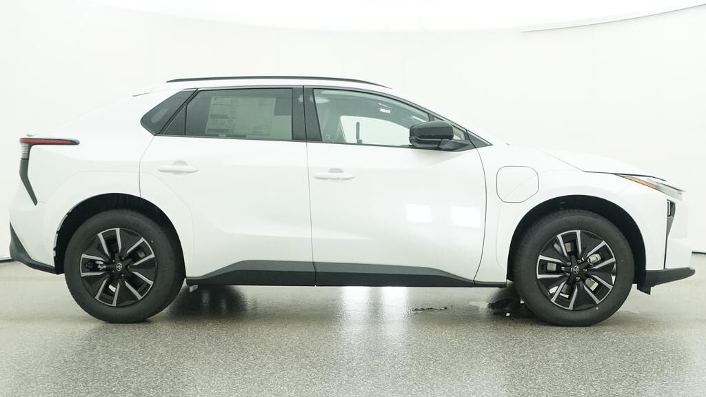 undefined. Enlarge image 13