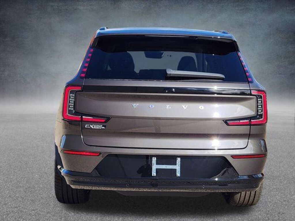 2025 Volvo EX90