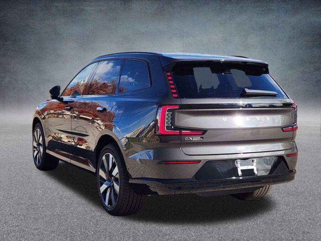 2025 Volvo EX90
