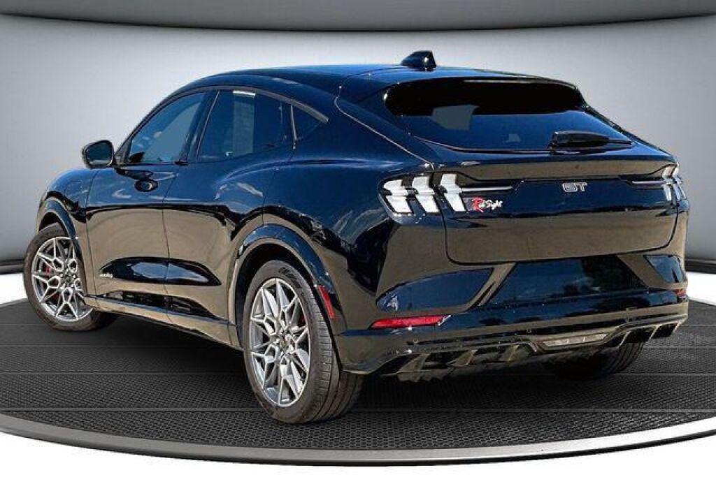 2025 Ford Mustang Mach-E